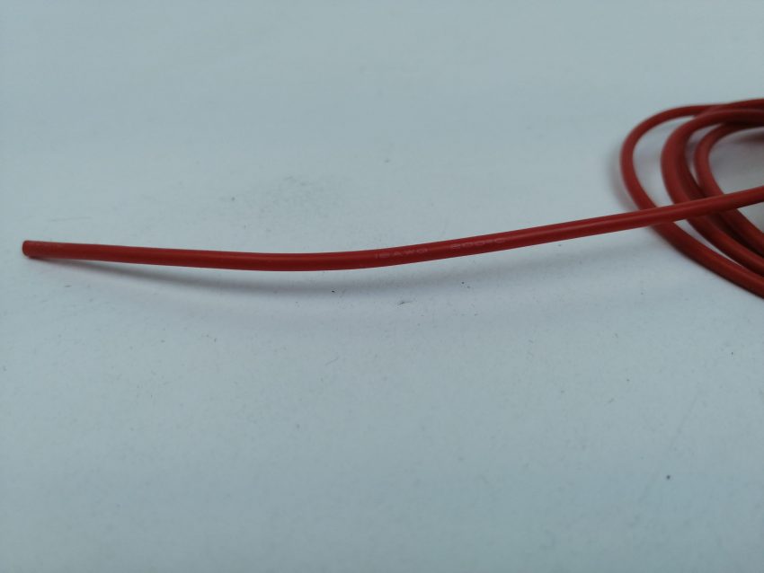 Провод силиконовый 18AWG, красный, 1 метр